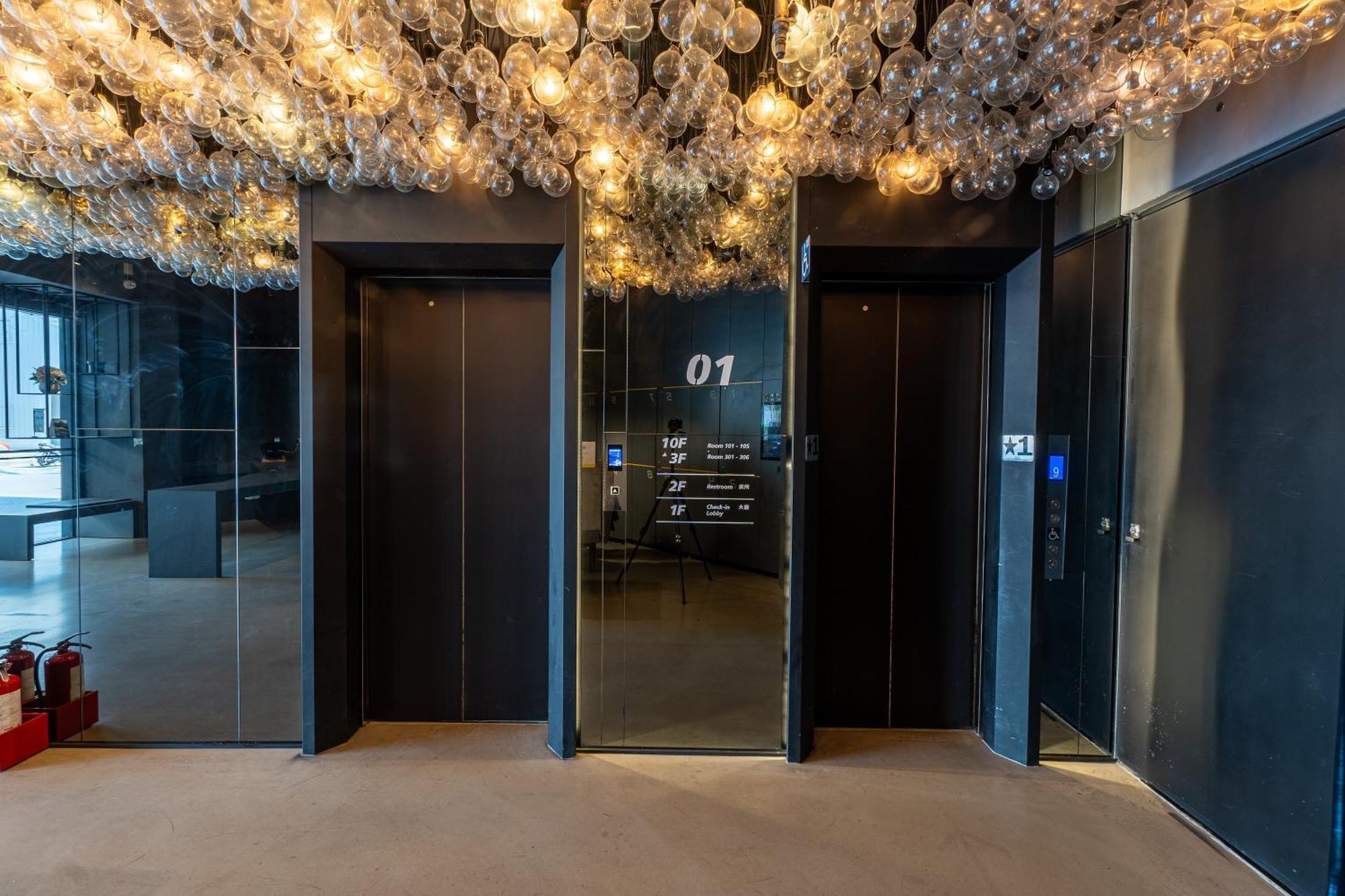 Check Inn Taichung Liming Ngoại thất bức ảnh