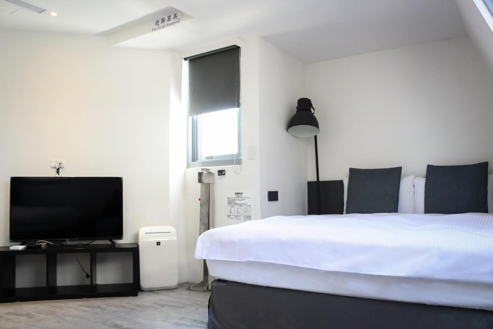 Check Inn Taichung Liming Ngoại thất bức ảnh