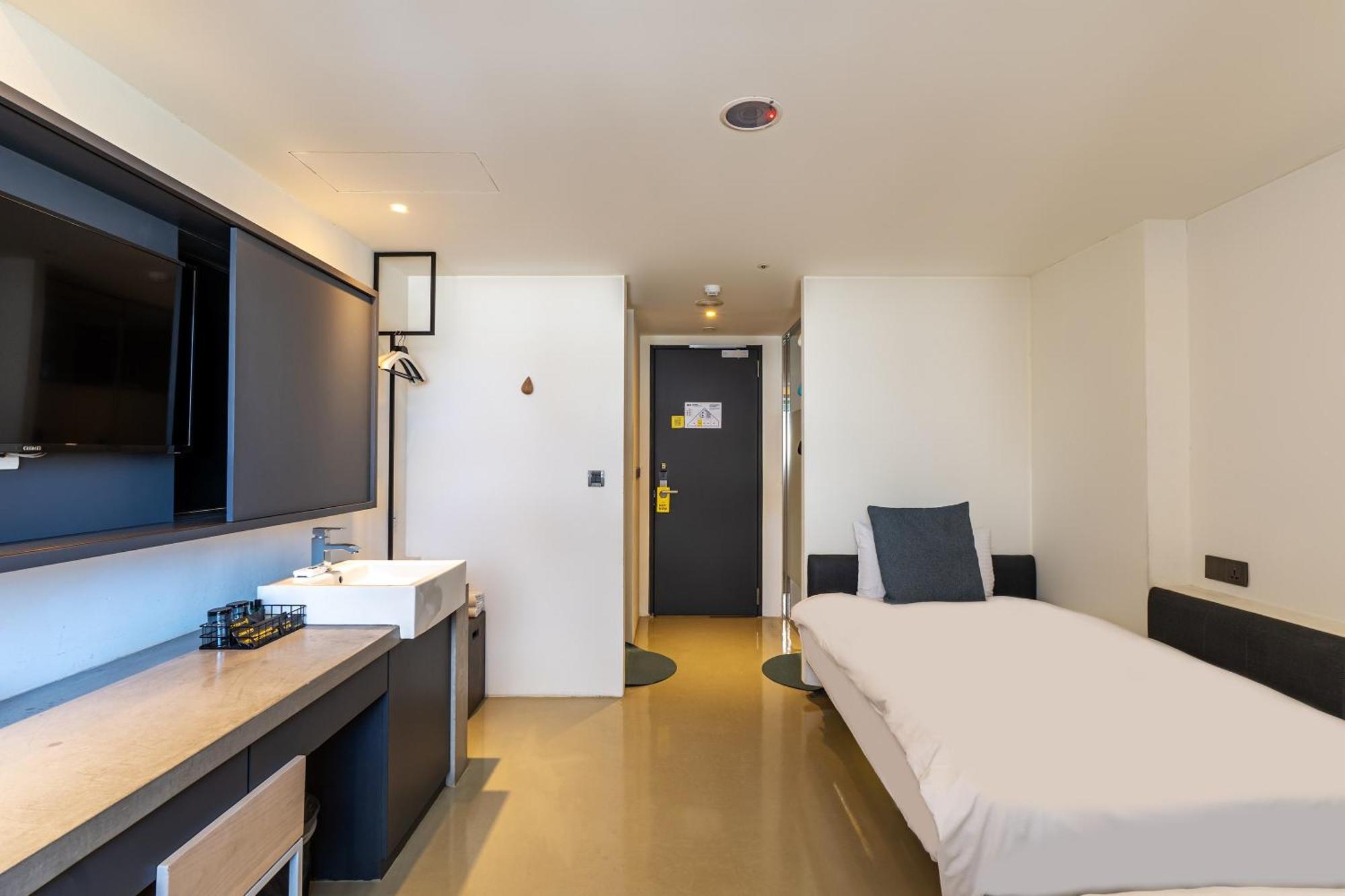 Check Inn Taichung Liming Ngoại thất bức ảnh