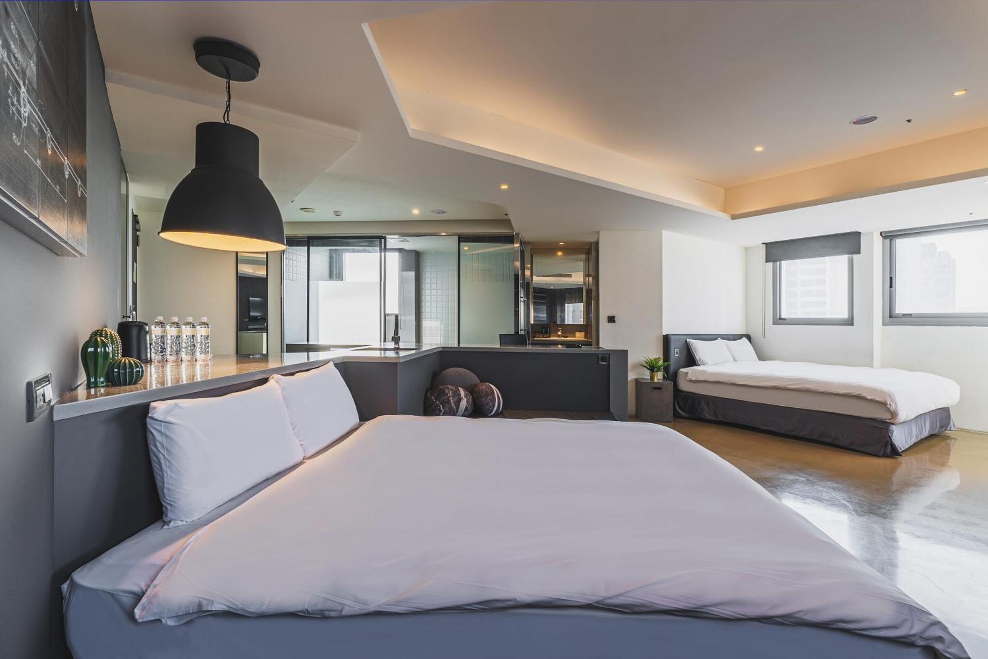 Check Inn Taichung Liming Ngoại thất bức ảnh