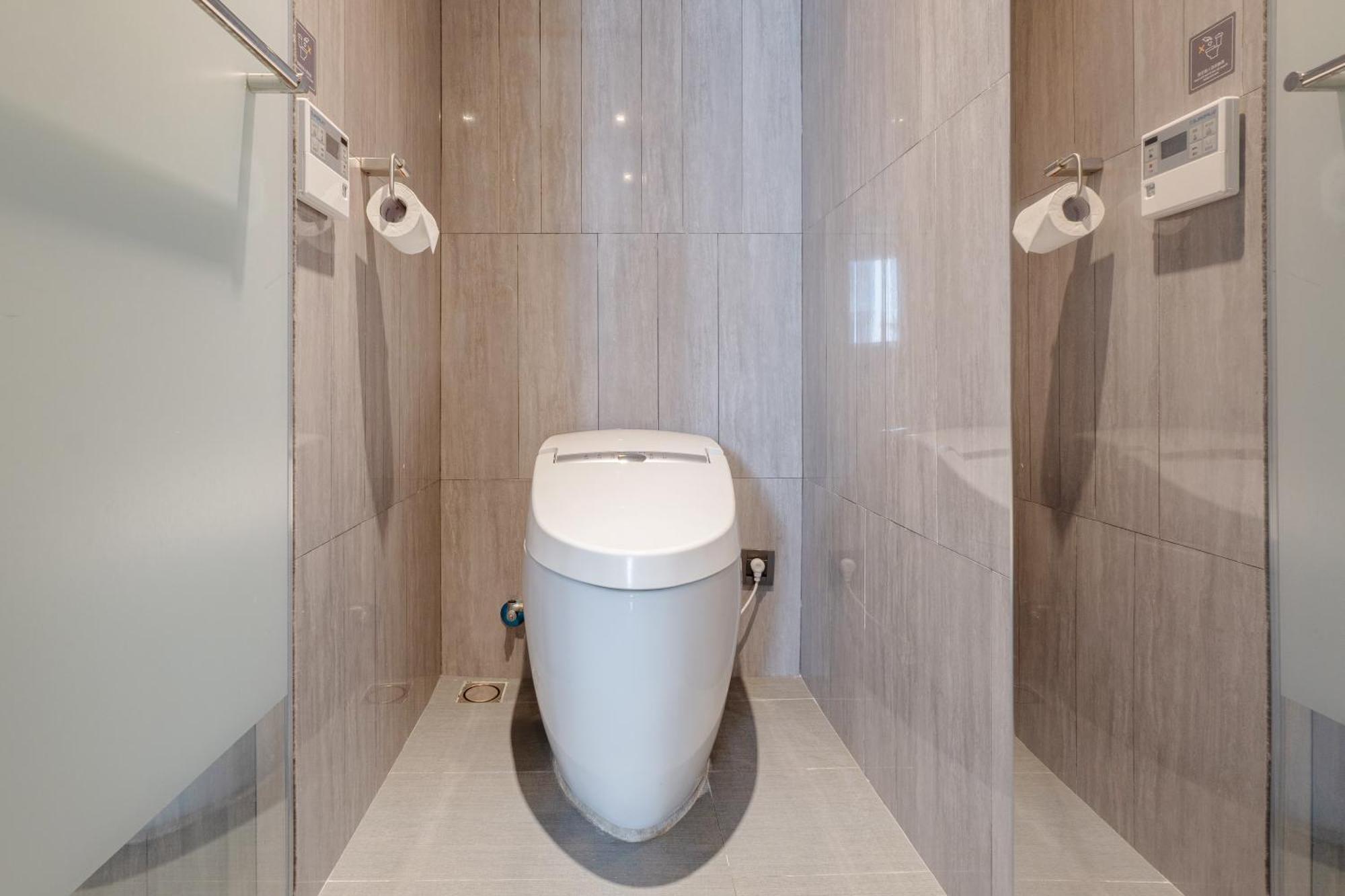 Check Inn Taichung Liming Ngoại thất bức ảnh