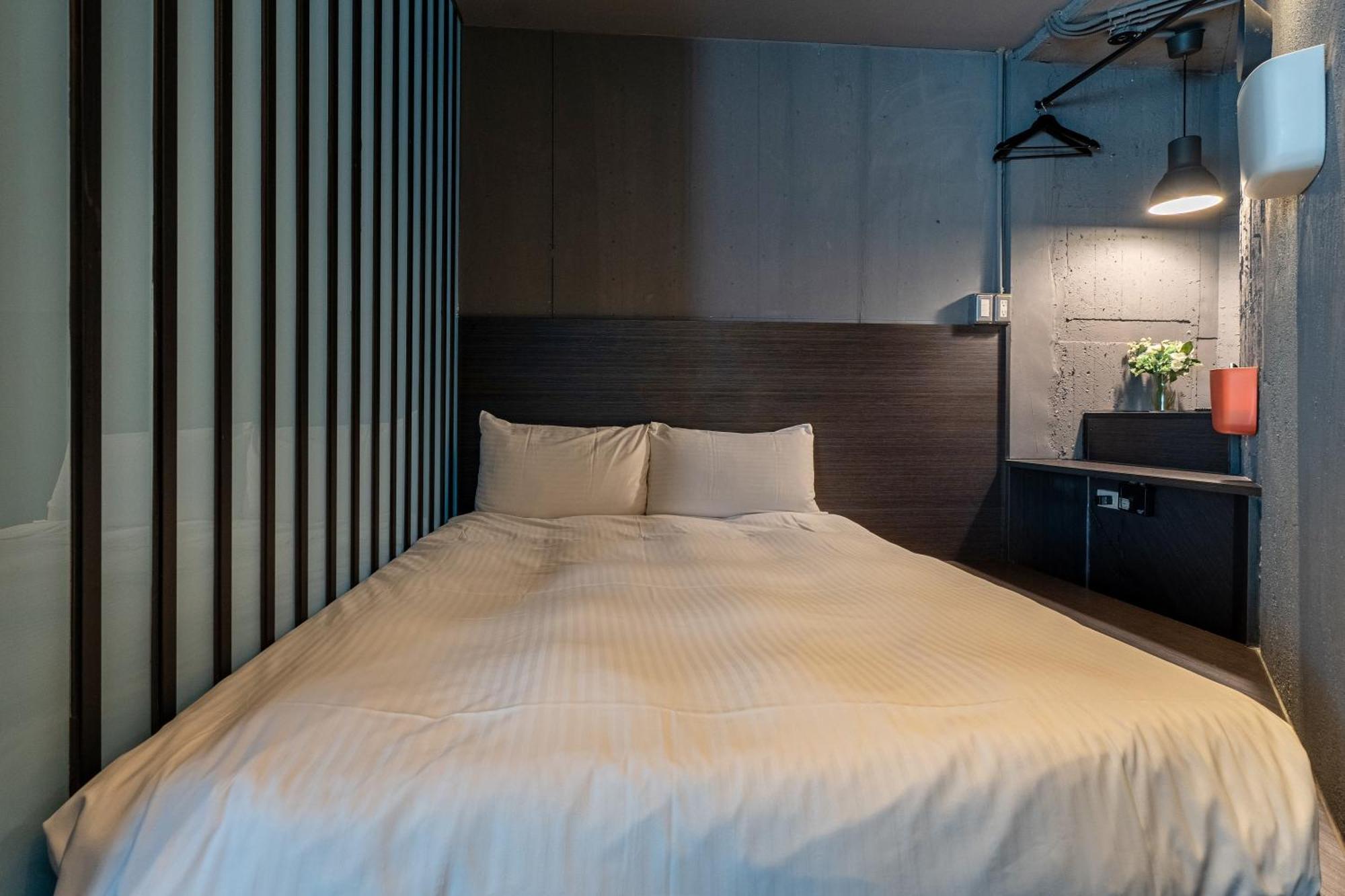 Check Inn Taichung Liming Ngoại thất bức ảnh