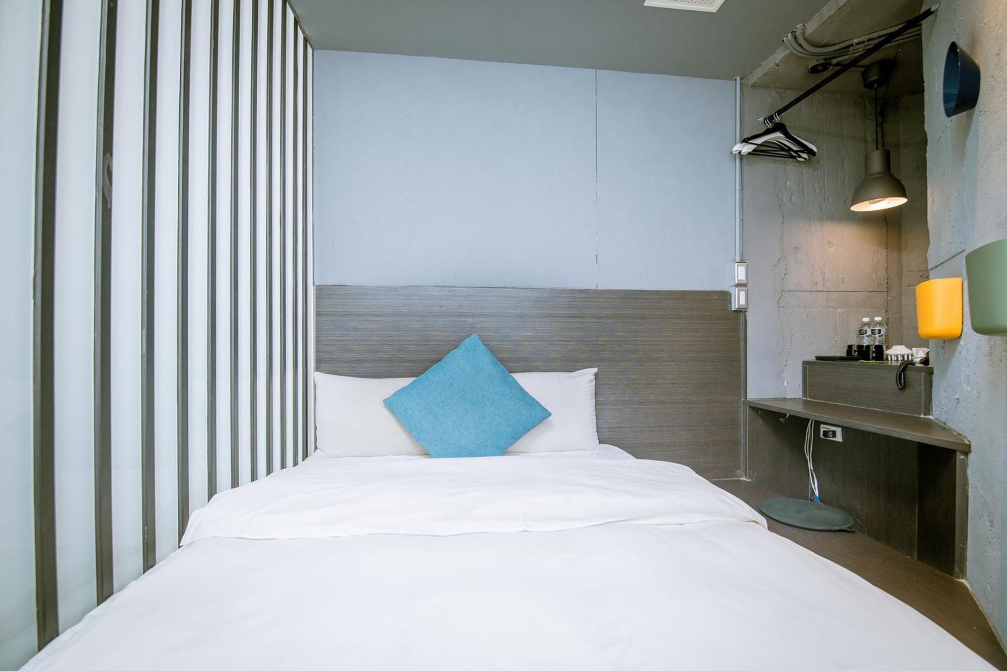 Check Inn Taichung Liming Ngoại thất bức ảnh