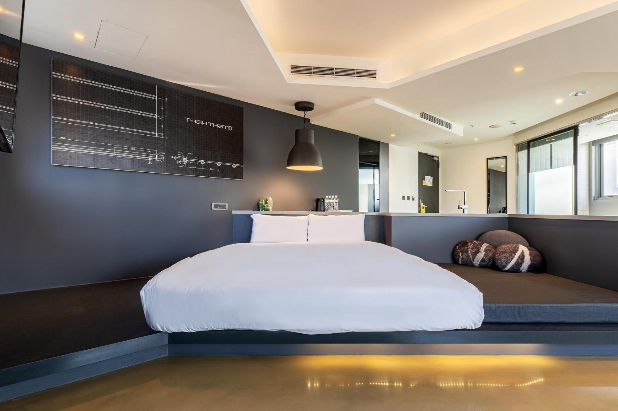 Check Inn Taichung Liming Ngoại thất bức ảnh